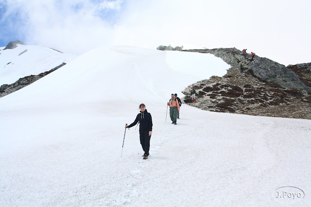 Bajando del pico Ausente al lago