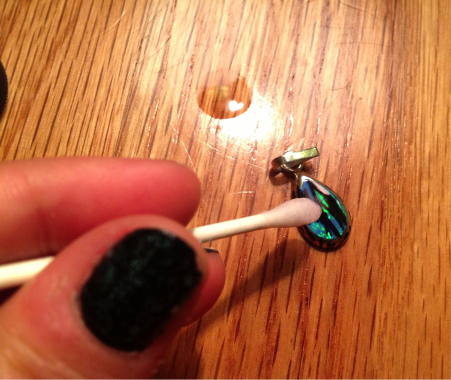 Jésabel DIY Layered necklace (Revamp your old jewelry!)