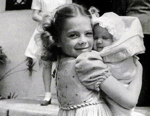 Natalie con su hermana Lana (1946)