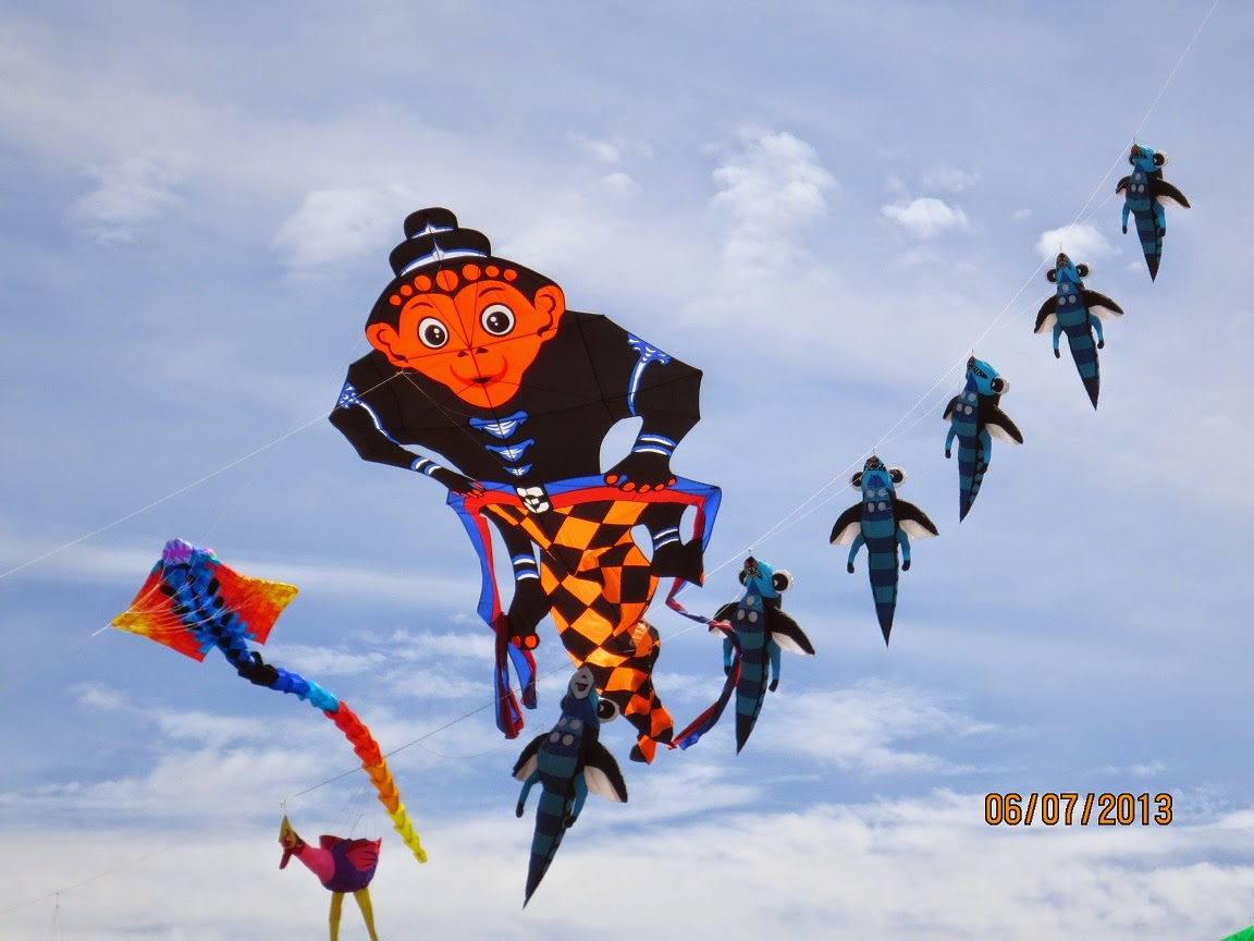 Singapore Kite Association LAYANG LAYANG FUN FLYING MB 2013 (UPDATE 1)