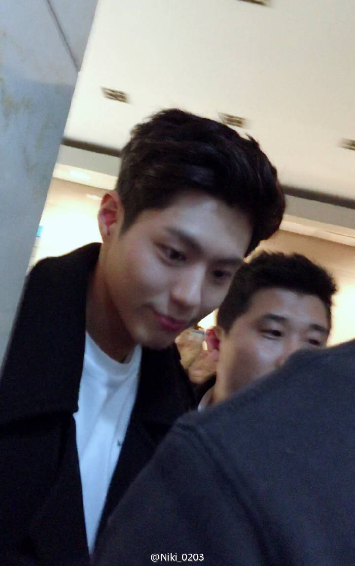 박보검 어제 코앞에서 보는것 같은 종방연 사진 | 인스티즈