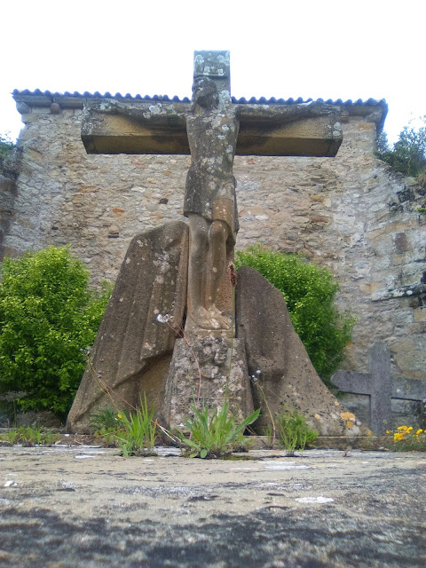 El Cristo de Otero en el Cementerio de Cobreces