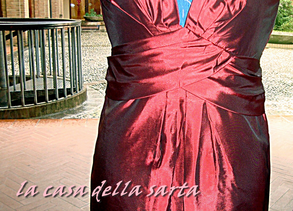 la casa della sarta: Abito matrimonio rosso passione,