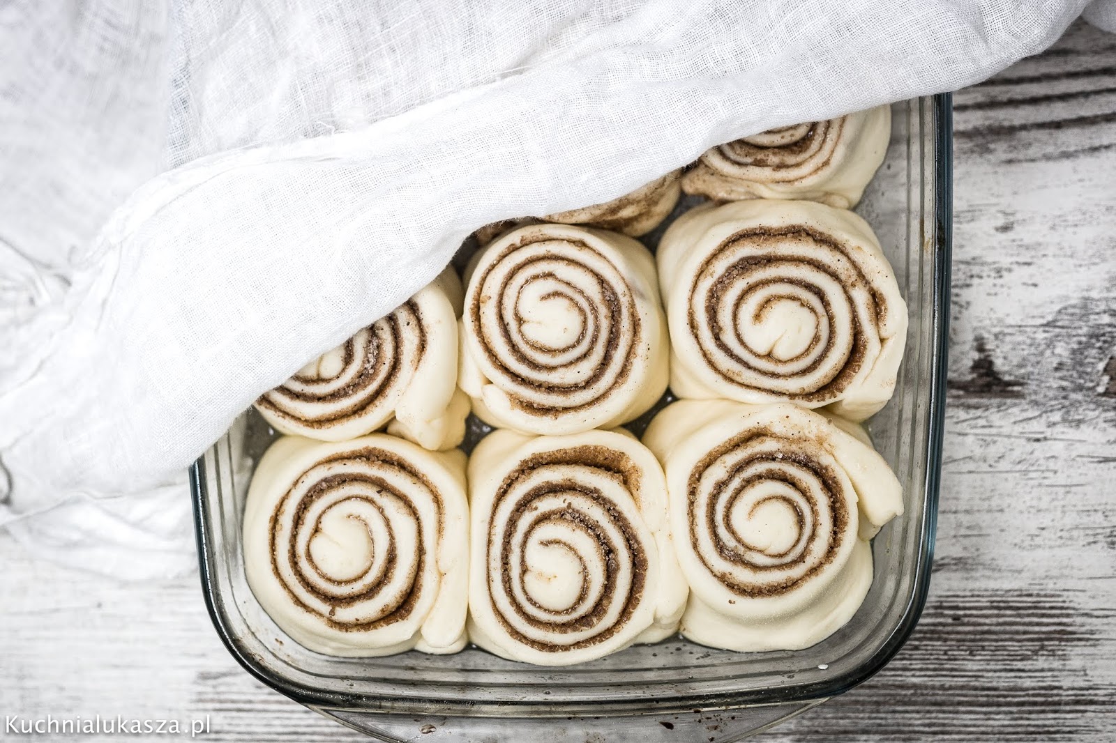 Cinnamon rolls - najlepszy przepis na bułeczki cynamonowe!