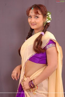 Becikni: RAVALI HOT SEXY Naked Indian girl