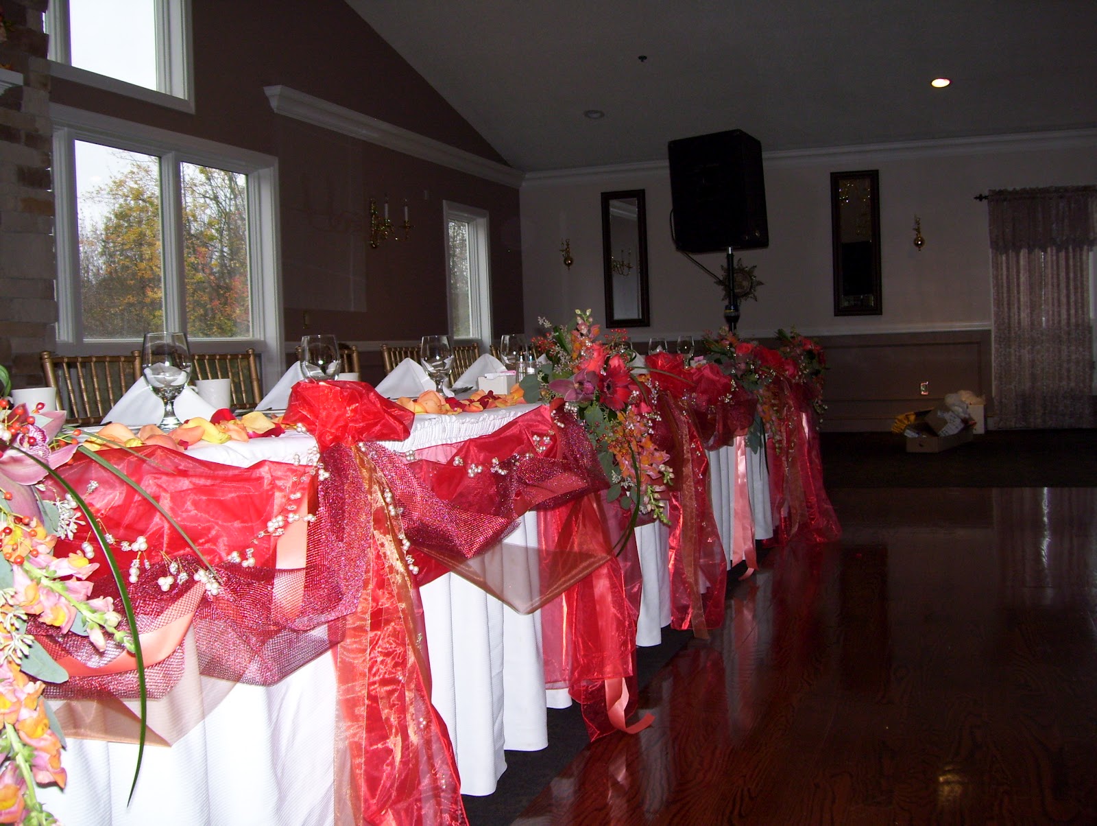 Whistlestop Florist Fanciful Fall Wedding The Head Table