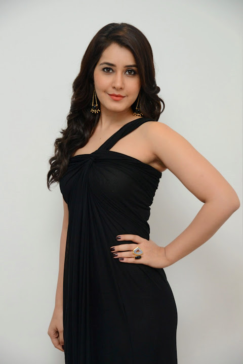 Raashi Khanna in Black Dress