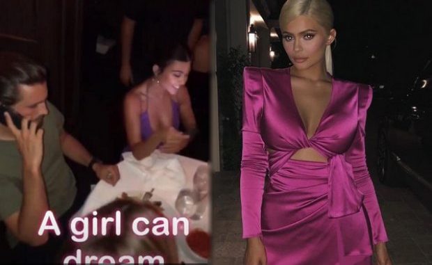 Kourtney Kardashian y Scott Disick comparten juntos en la fiesta de Kylie Jenner
