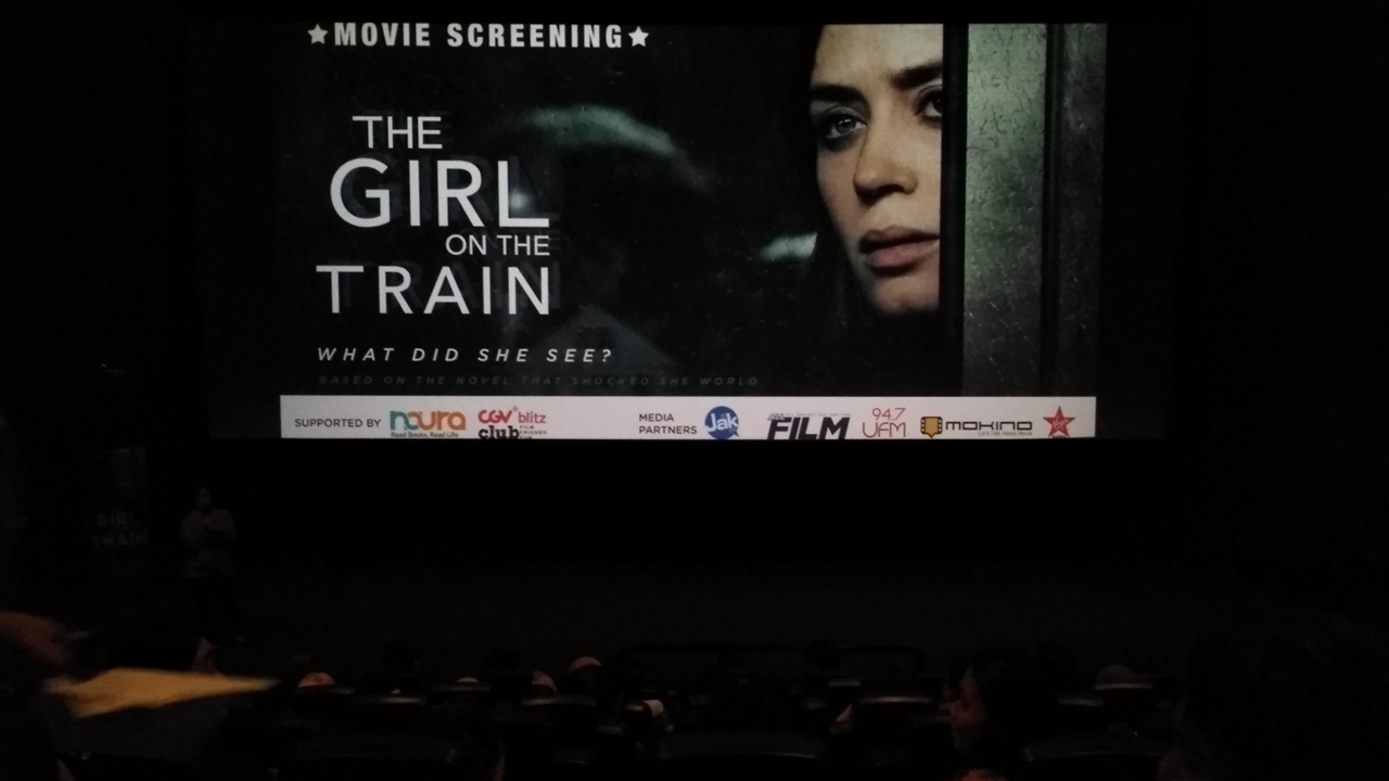 Download The girl on the train No Survey