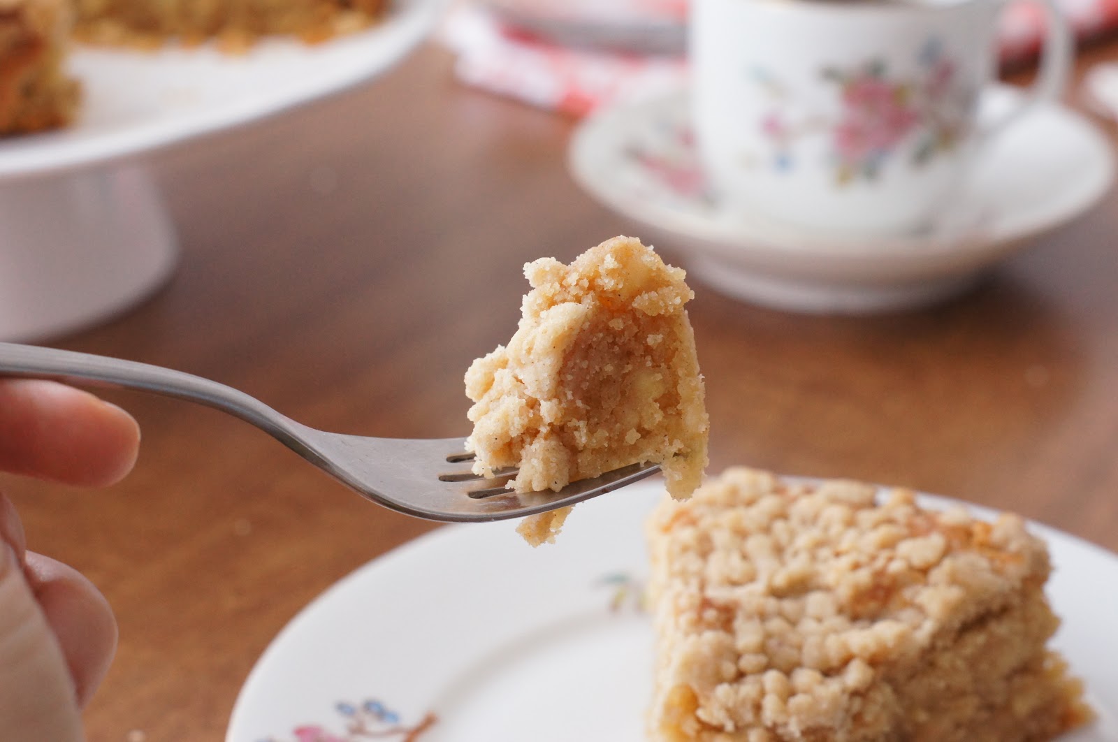 The Dormestic Goddess Mulling Spiced Apple Coffee Cake with Spiced