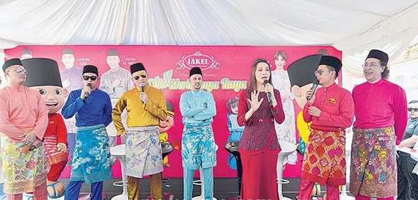 Jakel tawar fabrik berkualiti dan 300 warna memukau