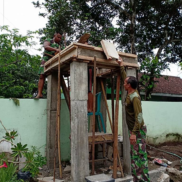 Duta Wilwatikta Hemat Energi Listrik Koramil 0815 04 Puri Bangun Tandon Air