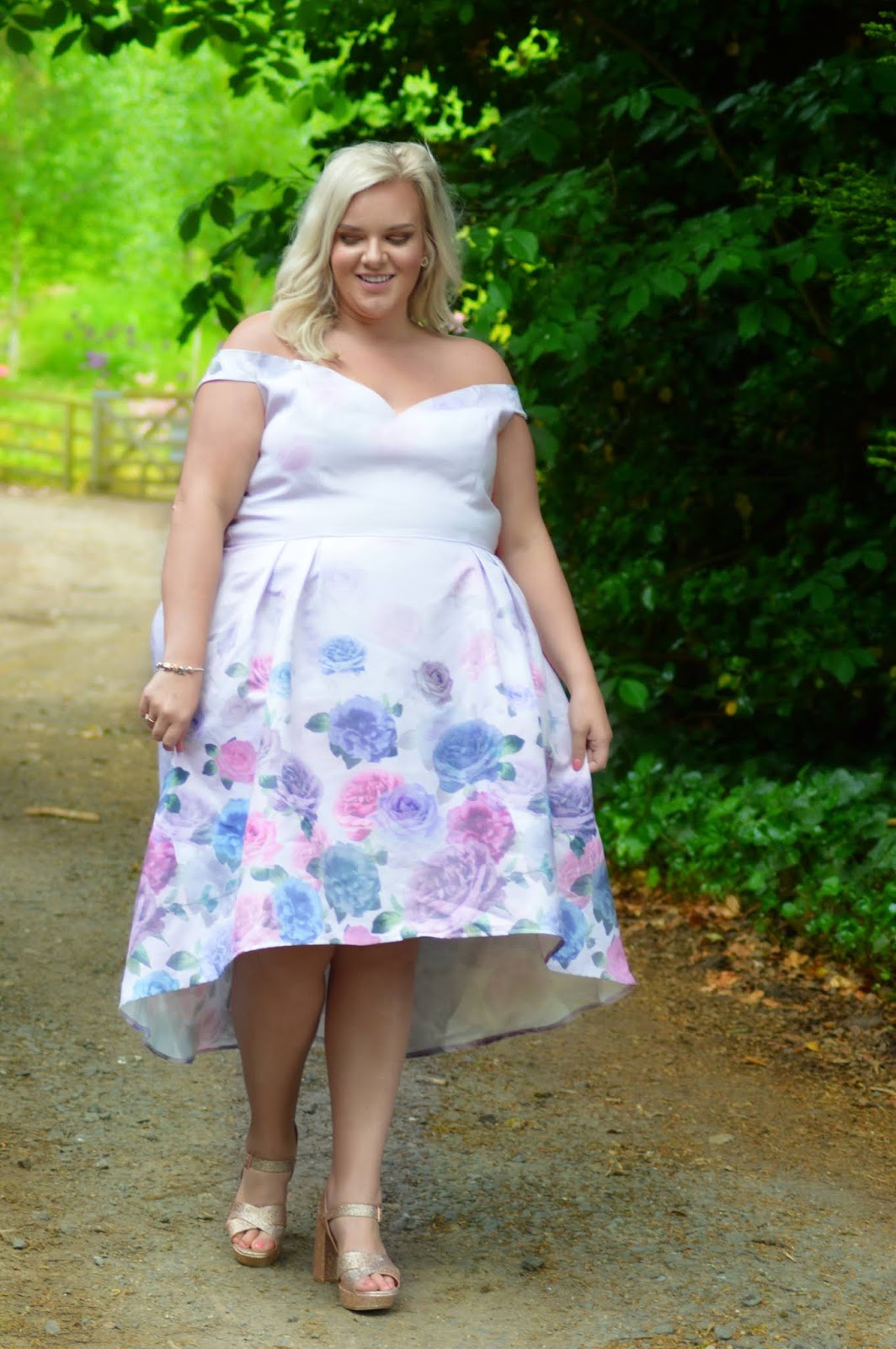UK Plus Size Blogger WhatLauraLoves wearing Chi Chi London Curve Clothing Janine Dress
