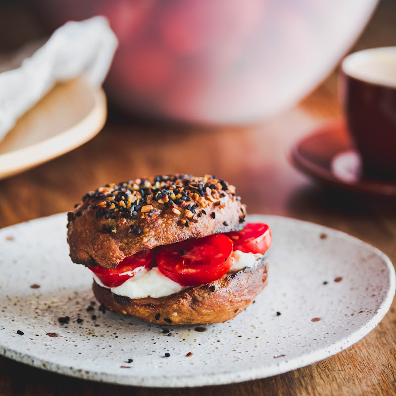 Milk and Honey Roasted Garlic and Rye Bagels