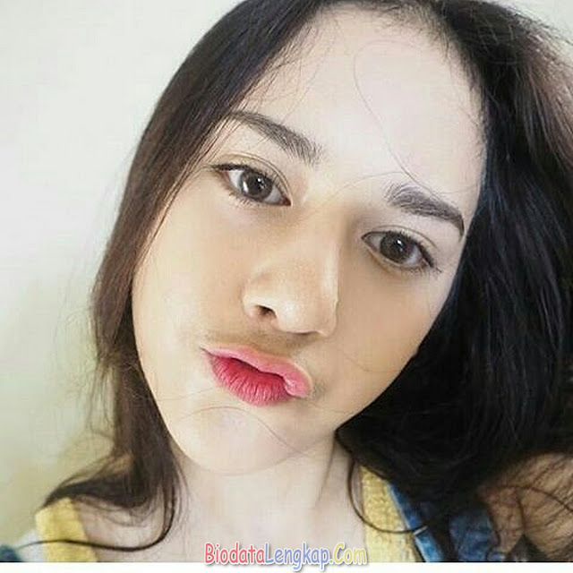 Foto cewek cantik Cewek cantik seksi hot