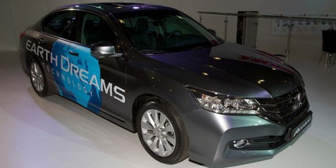 Honda Luncurkan Seri Sedan Accord Terbaru! Honda Luncurkan Seri Sedan Accord Terbaru!