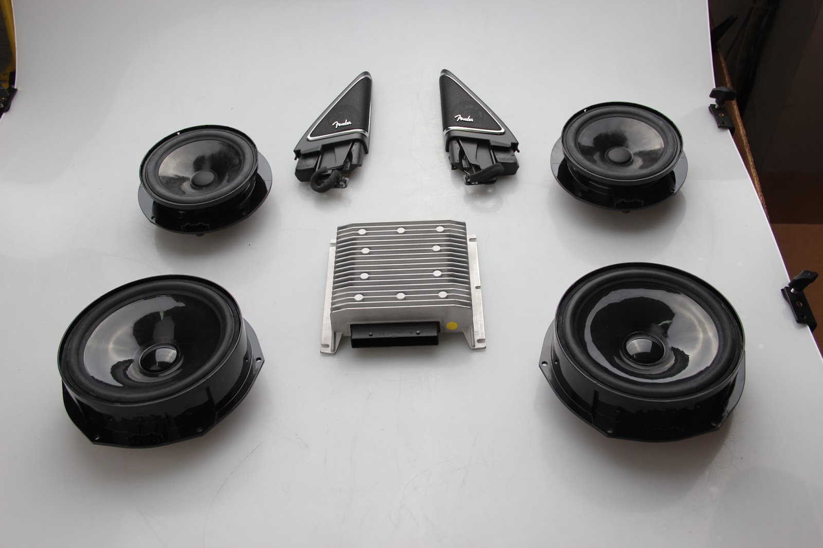 VW Merchandise: The Fender Premium Audio System for NEW BEETLE