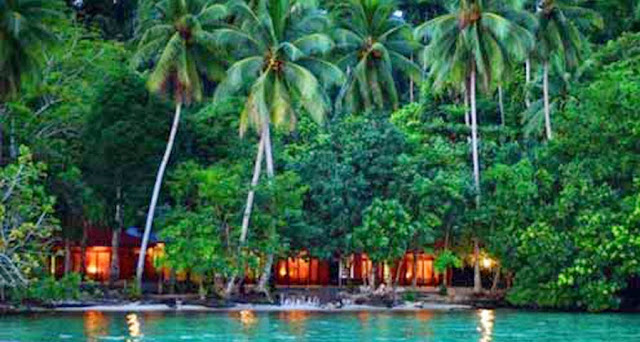 Kepulauan Raja Ampat Yang Eksotis ialah destinasi wisata terbaik yang ada di Provinsi Papua Barat Kepulauan Raja Ampat Yang Eksotis
