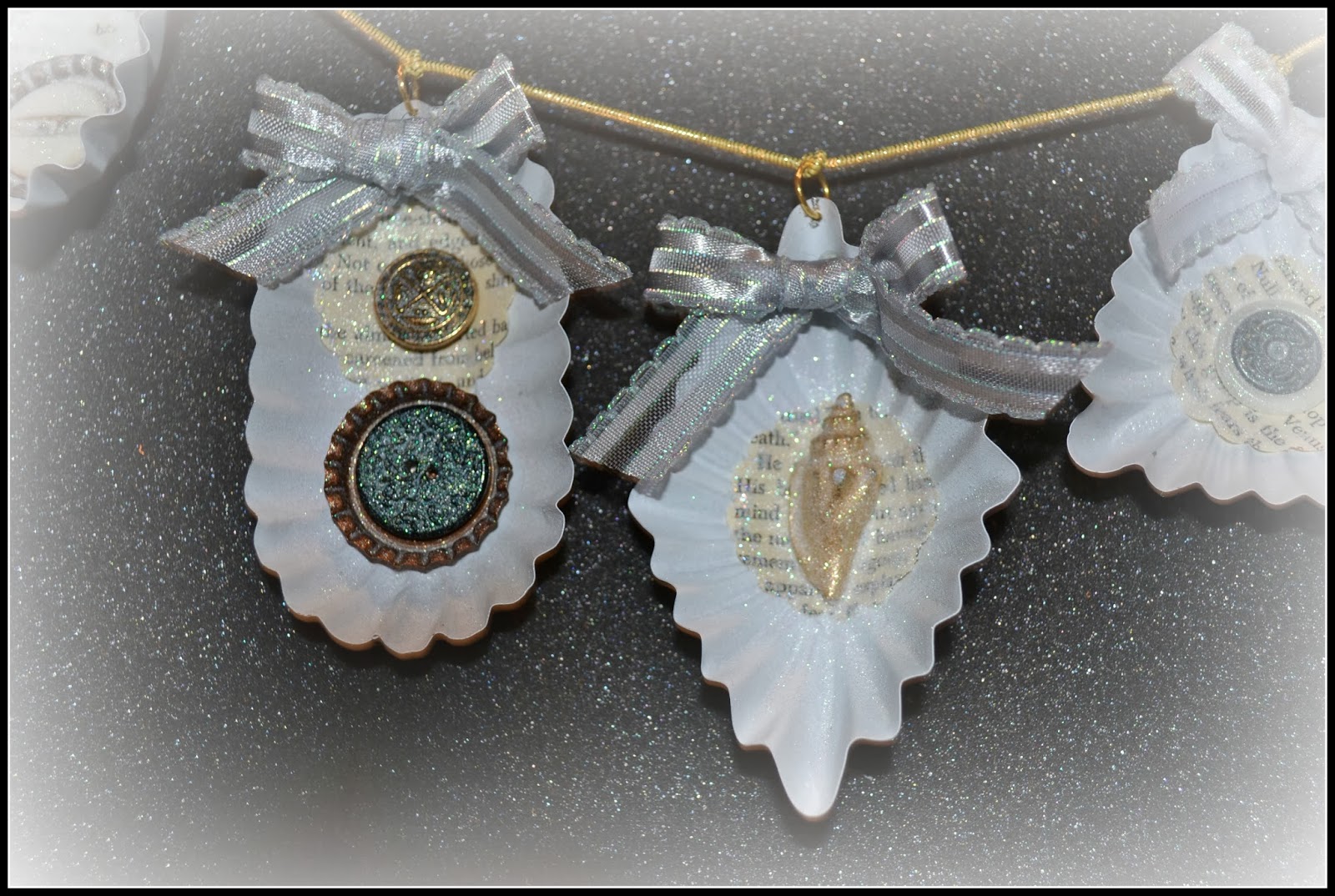 Closet Crafter Tiny Tart Pan Ornaments