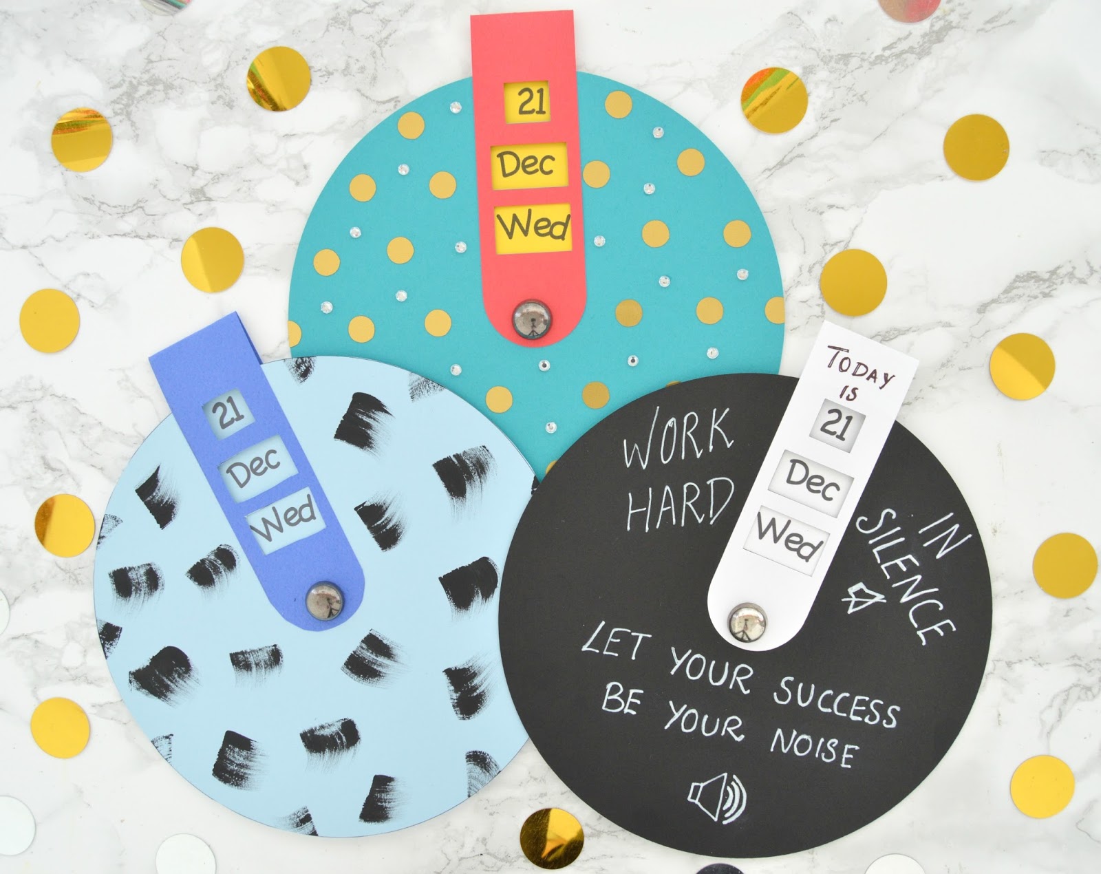 how to make a magnetic perpetual calendar vikalpah diy perpetual calendar with free printable how to make a magnetic perpetual calendar vikalpah diy perpetual calendar with free printable