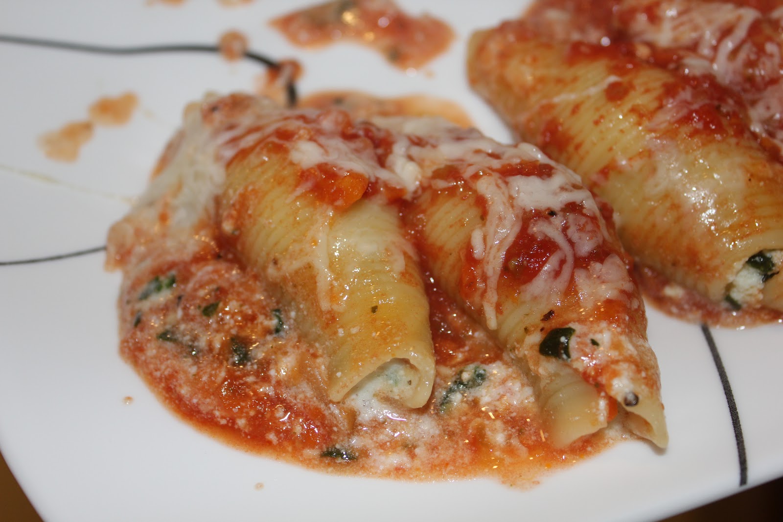 Jen's Food Adventures: Stuffed Shells Florentine
