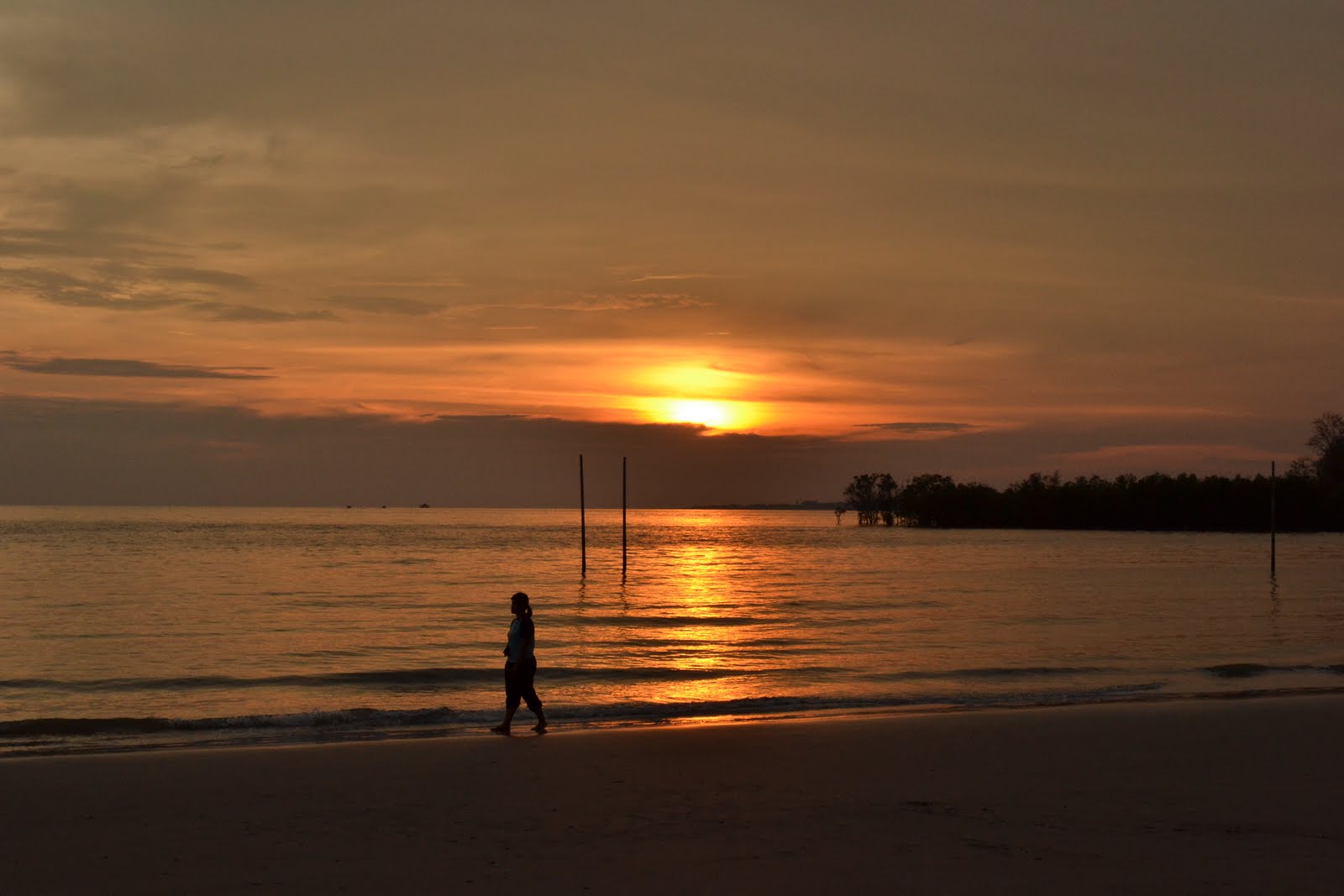 Santai Sepetang di Pantai Bagan Lalang Santai Sepetang di Pantai Bagan Lalang