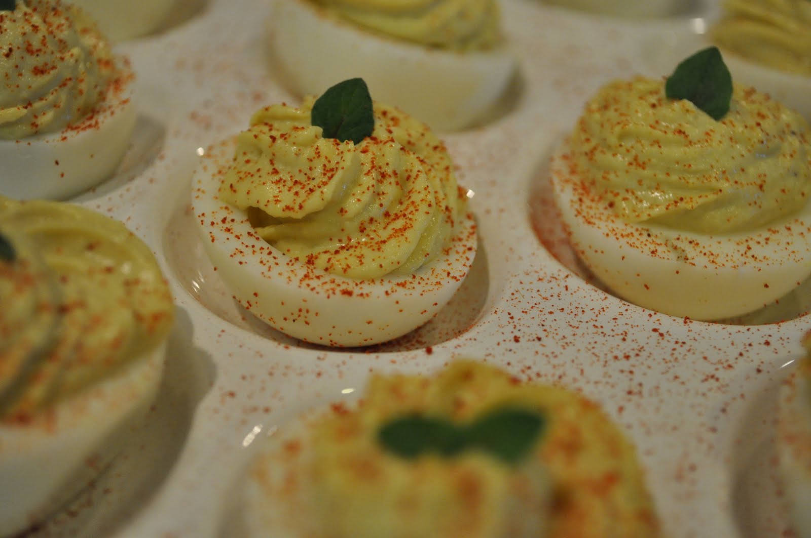 LA CUCINA LAURENTI Indian Curry Deviled Eggs