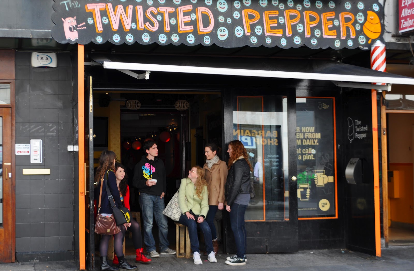 SHOOT IT INDUCTION PROJECT 2012 (5) VIS COMM GROUP 3 THE TWISTED