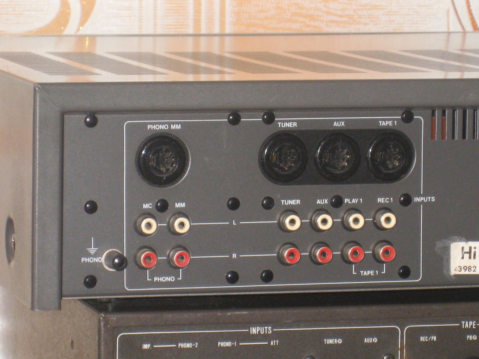 Infrequent Sound [sex.tex] technology ITT Hifi 80 Integrated Amplifier