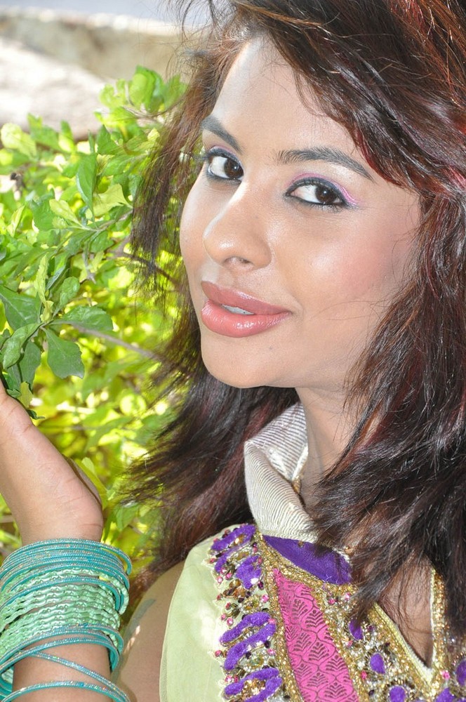 Sri Reddy New Stills - Hot PHOTOSHOOT Bollywood, Hollywood, Indian ...