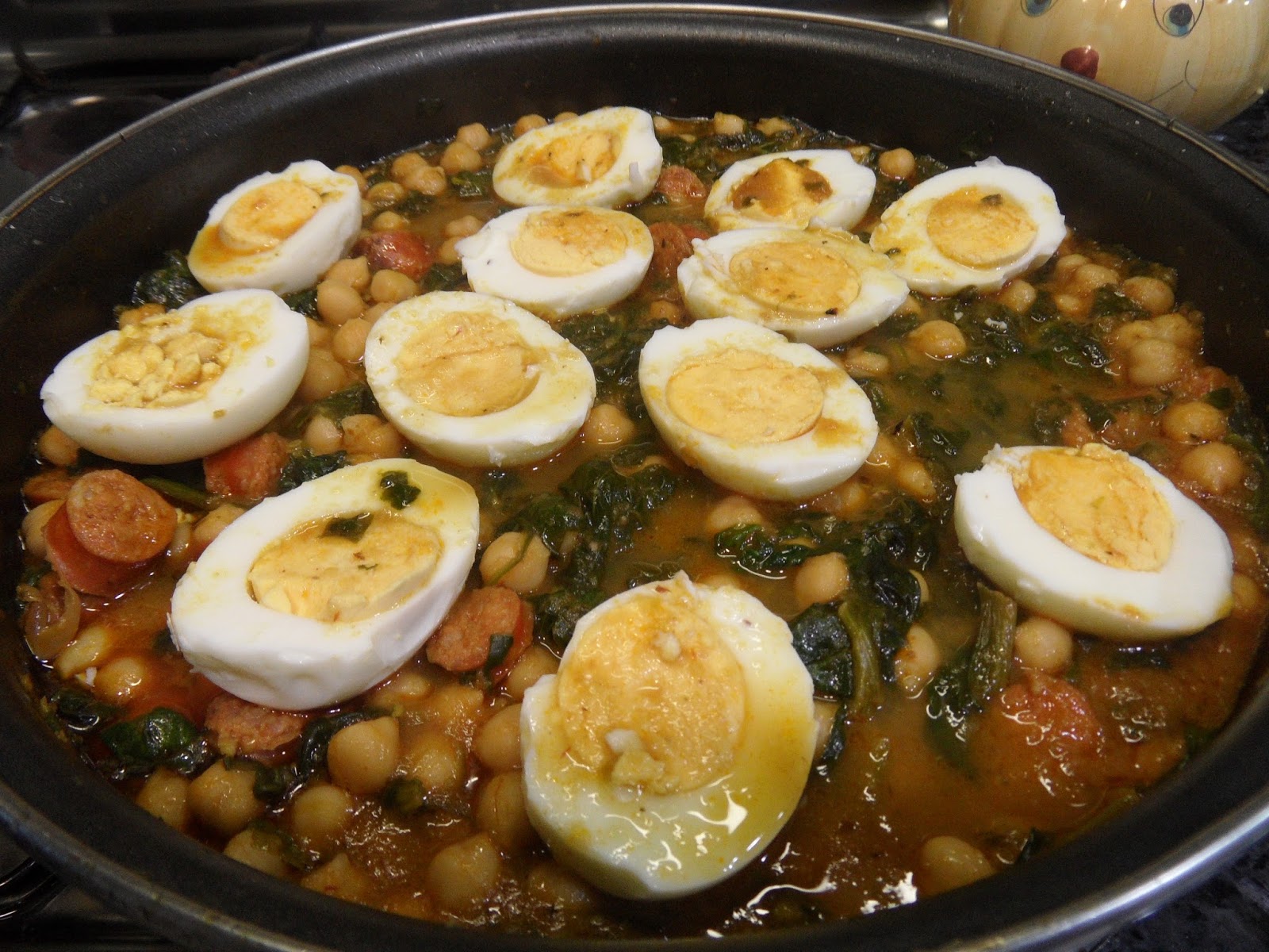 Cocina 3 Generaciones GARBANZOS CON ESPINACAS Y HUEVOS DUROS