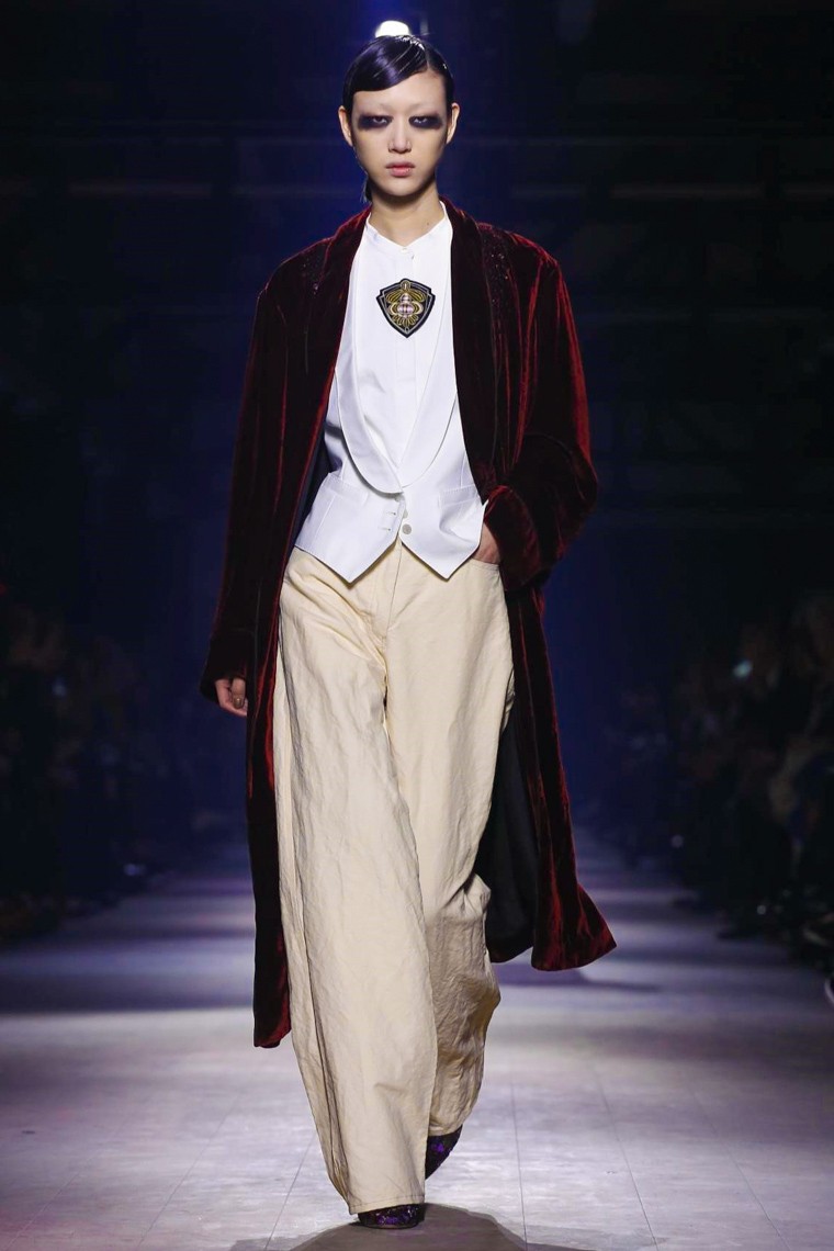 Dries Van Noten Fall/Winter 2016-2017 RTW PFW dries-van-noten-fall-winter-2016-2017-collection-paris-fashion-week, dries-van-noten-fall-winter-2016-2017, dries-van-noten-fall-winter-2016, dries-van-noten-fall-winter-2017, dries-van-noten-fall-winter, dries-van-noten-fall, dries-van-noten-fall-2016, dries-van-noten-fall-2017, dries-van-noten-fall-2016-2017, du-dessin-aux-podiums, dudessinauxpodiums