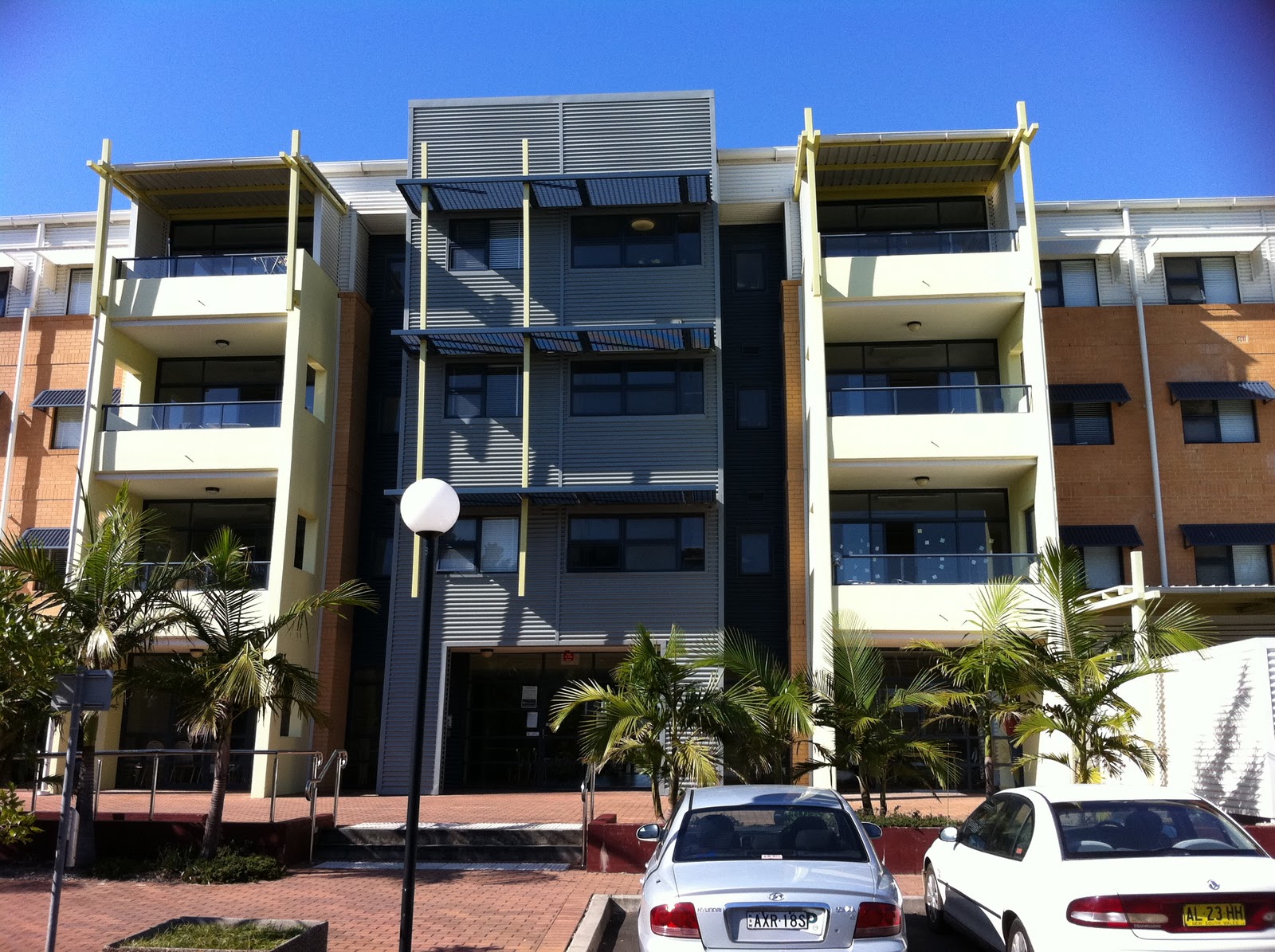 Life at UOW Living on Campus East Campus East costs similar to