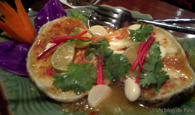 Restaurante en Bangkok Baan Khanitha Thai Cuisine pescado Restaurante en Bangkok Baan Khanitha Thai Cuisine percado