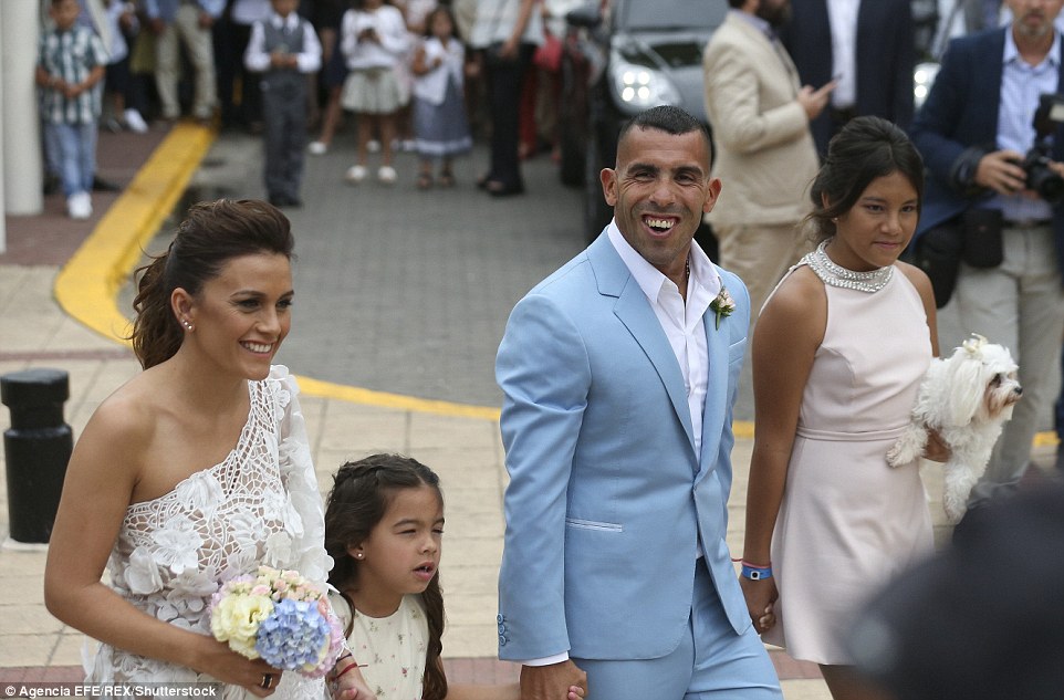 Former Man City Striker Carlos Tevez Marries Her Childhood Heartrub Venesa - Photos 3B94514D00000578-4059244-image-a-26_1482429075436