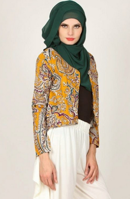 Fashion casual hijab atasan batik untuk hari raya Fashion casual hijab atasan batik untuk hari raya
