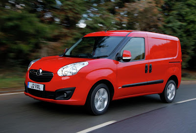 Vauxhall%20Combo%20(2012)%20Front%20Side%202.jpg