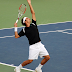 Hướng dẫn cách vung vợt lúc giao bóng tennis