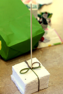 wrapping paper Christmas tree tutorial