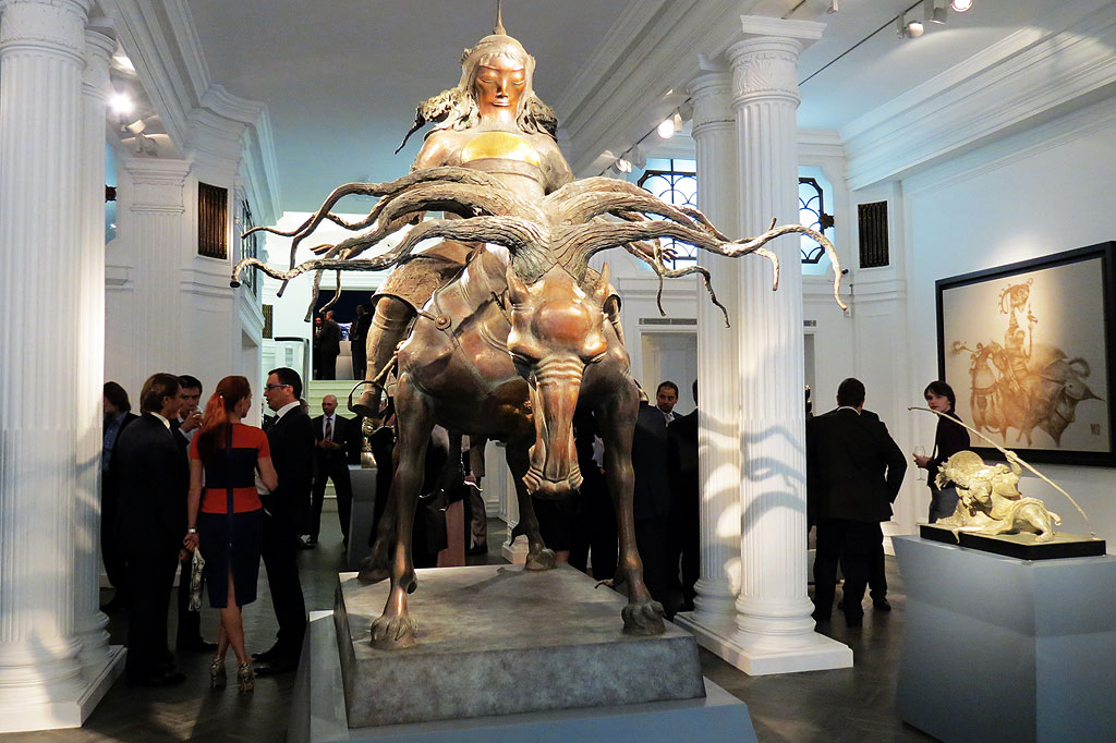 Скульптуры даши намдакова в храме вооруженных сил Скульптуры даши намдакова в храме вооруженных сил