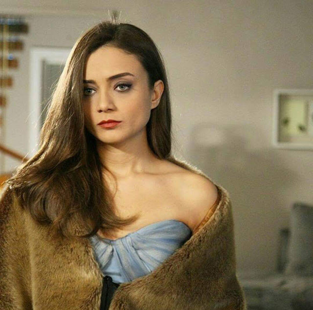 صور داملا سونمز damla Sonmez بطلة مسلسل حكاية حب ومسلسل حرب الورود مسلسل حرب الورود , جيهان بطلة مسلسل حكاية حب , ازياء جيهان فى مسلسل حكاية حب