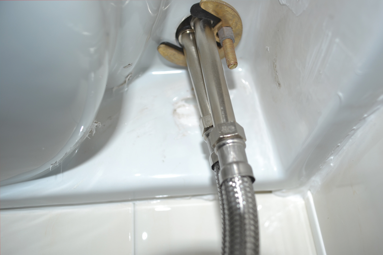 демонтаж раковины с тумбой