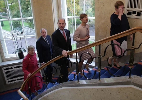 Countess Sophie wore Catherine Walker wool-crepe coatdress and Prada suede pumps carried Sophie Habsburg clutch. President Kersti Kaljulaid