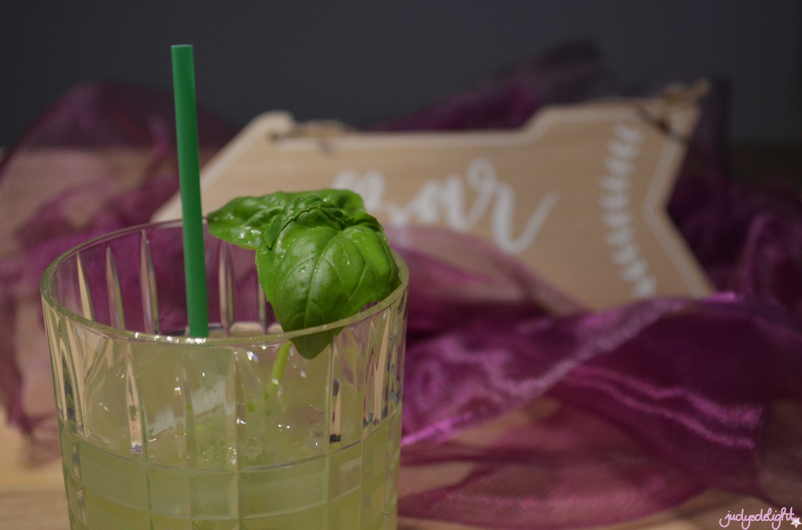 Cocktail Gin Basil Smash judysdelight
