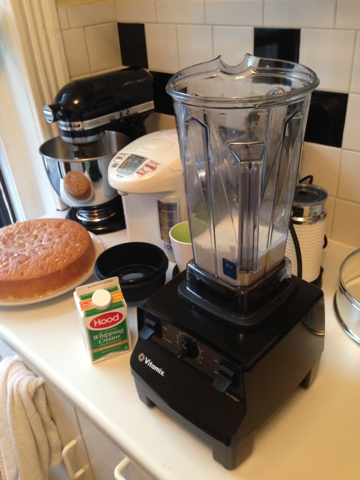 Quick Whipped Cream in Vitamix Modernist Foodie