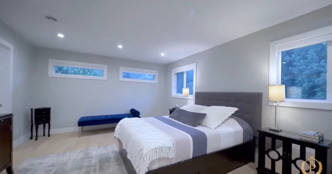 29 Interior Design Photos vs. 4324 Glencanyon Dr, North Vancouver Luxury Home Tour