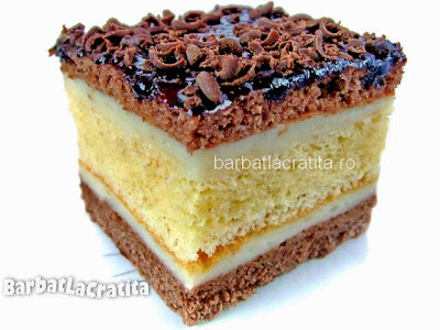 Prăjitură televizor cu foi şi cremă