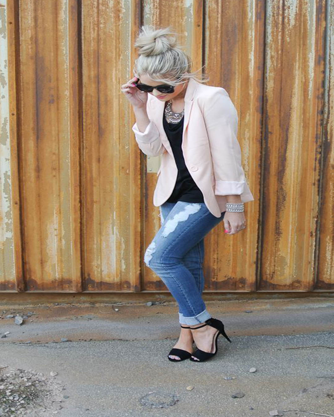 Outfit Blazer Palo De Rosa Fashion Outfits, Chic Outfits, White Tees Outfit  