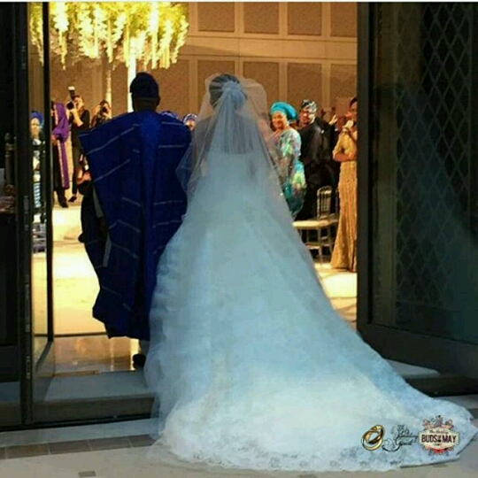 PHOTOS: You need to see Davido's sister Coco's massive wedding cake PHOTOS: You need to see Davido's sister Coco's massive wedding cake