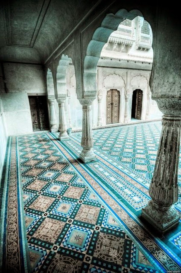Moroccan tiles &#8211; fascinating photos!
